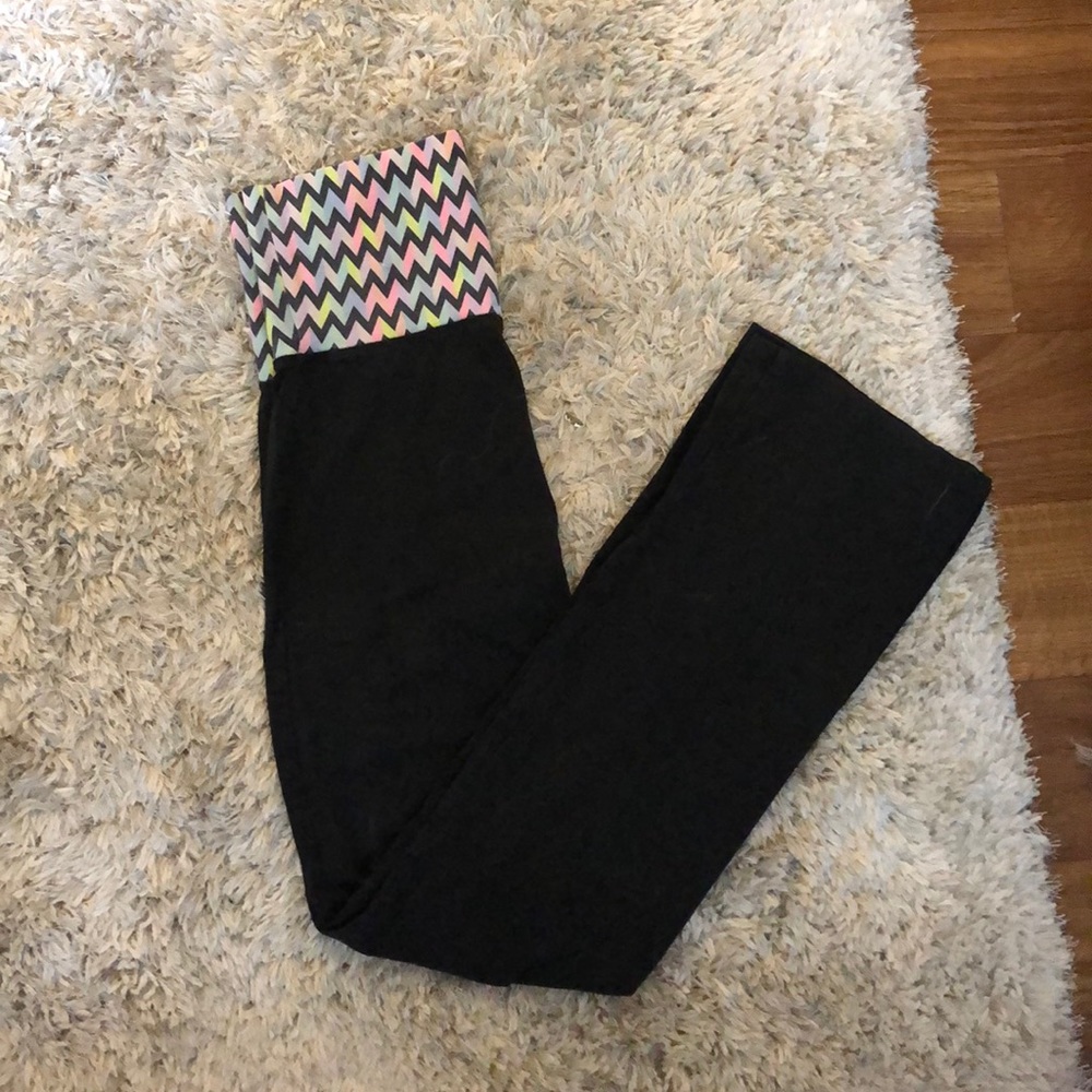 VS pink boot cut yoga pants